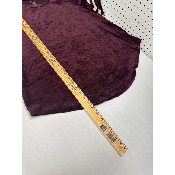 Maurices 24/7 sz 2 Velvet T-Shirt Top Women's Burgundy Cream Stripe Short Sleeve - Picture 5 of 8